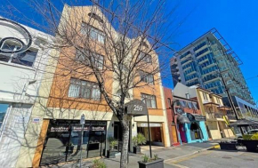 Studio 312 city ex hotel ensuite room with parking, Adelaide